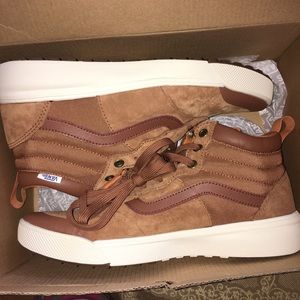 NEW UltraRange Hi Men’s Vans